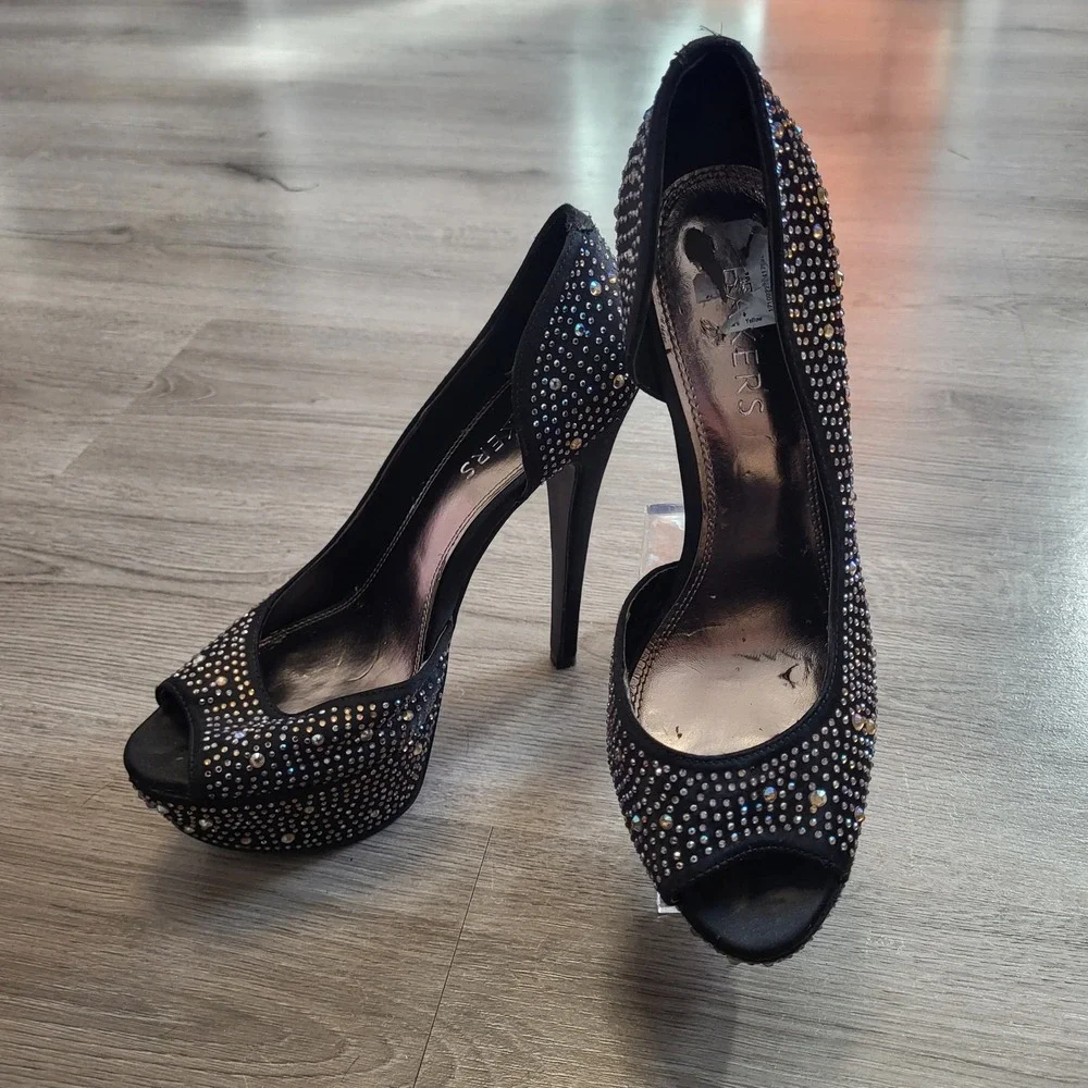 Bakers Y2K Showstopper Black Rhinestone Platform‎ Peep Toe Stiletto Pumps size 8